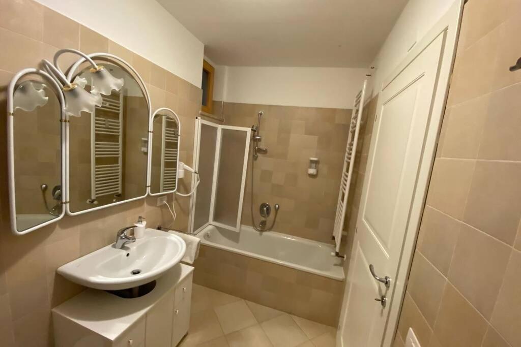 Apartamento Living Rencio: Vicino Al Centro Di Bozen Exterior foto